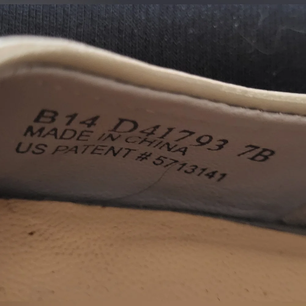 Vintage Cole Haan Womens Air Tali Ot Taupe Wedges with Subtle Elegance - Size 7B